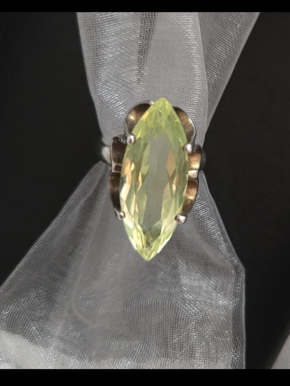 Uranium Vaseline Glass Ring - Elegant Women's Jewelry - Picture 2 of 7